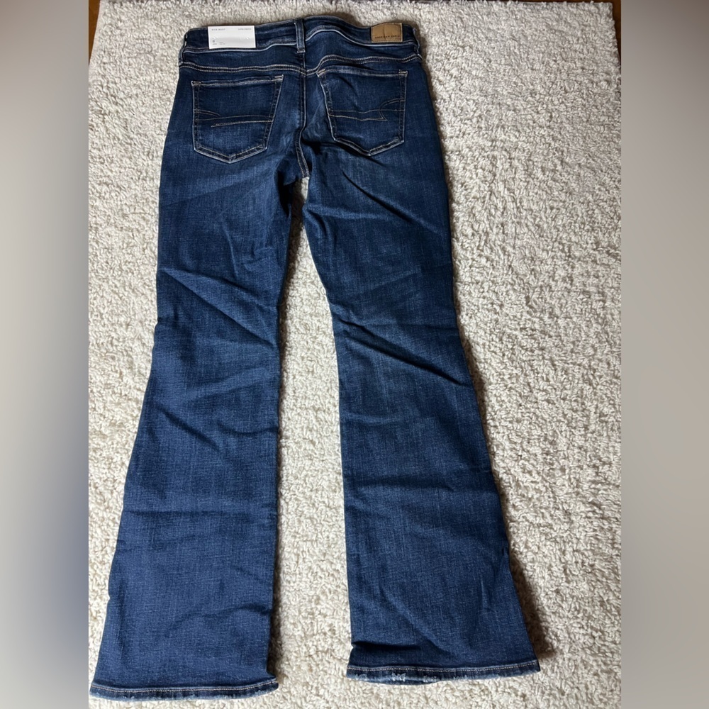 Women's 8 Short Kickboot American Eagle Jeans NEW - Picture 2 of 7